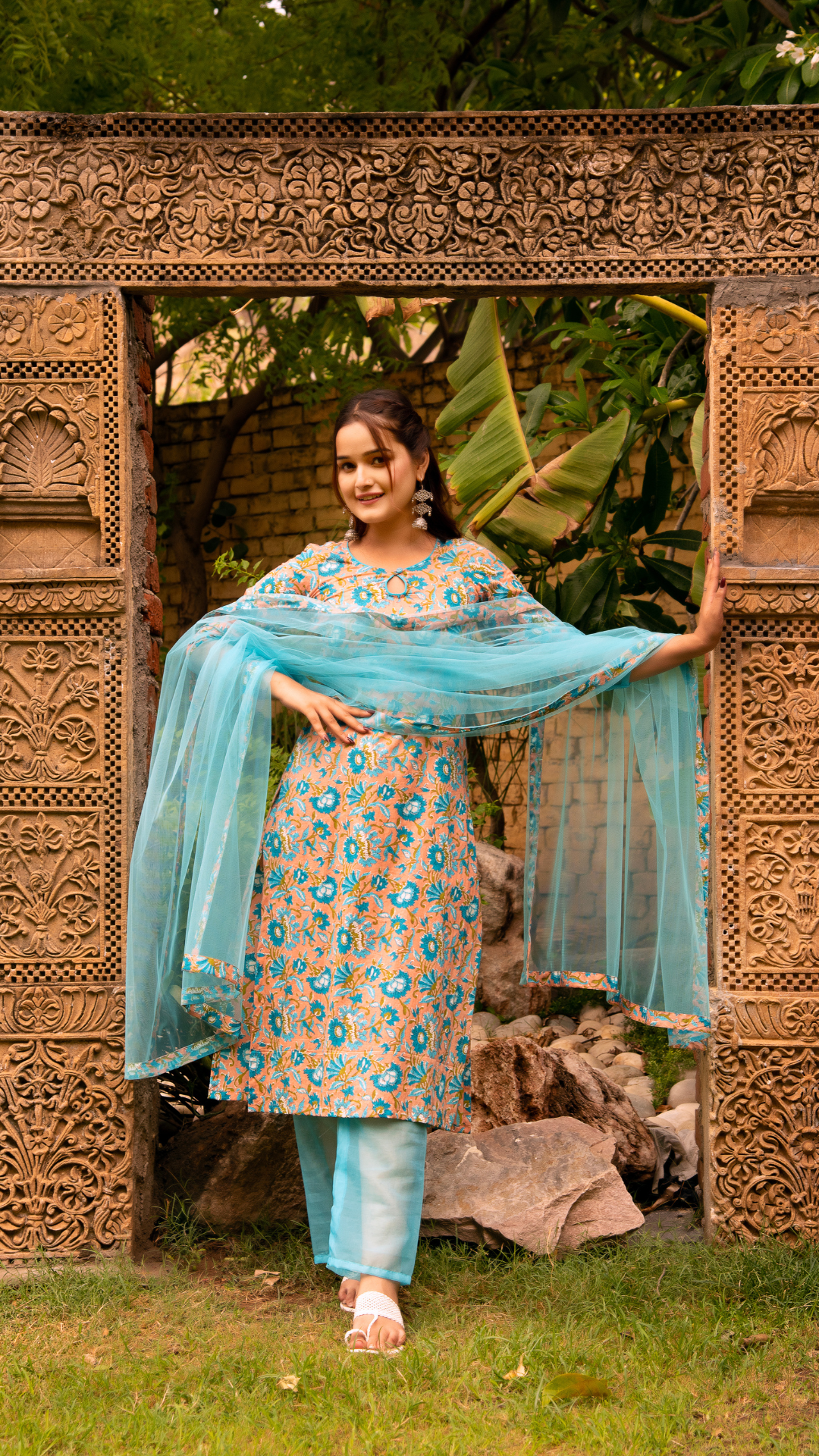 GAURANGI BLUE PEACH PHOOL JAAL SUIT SET