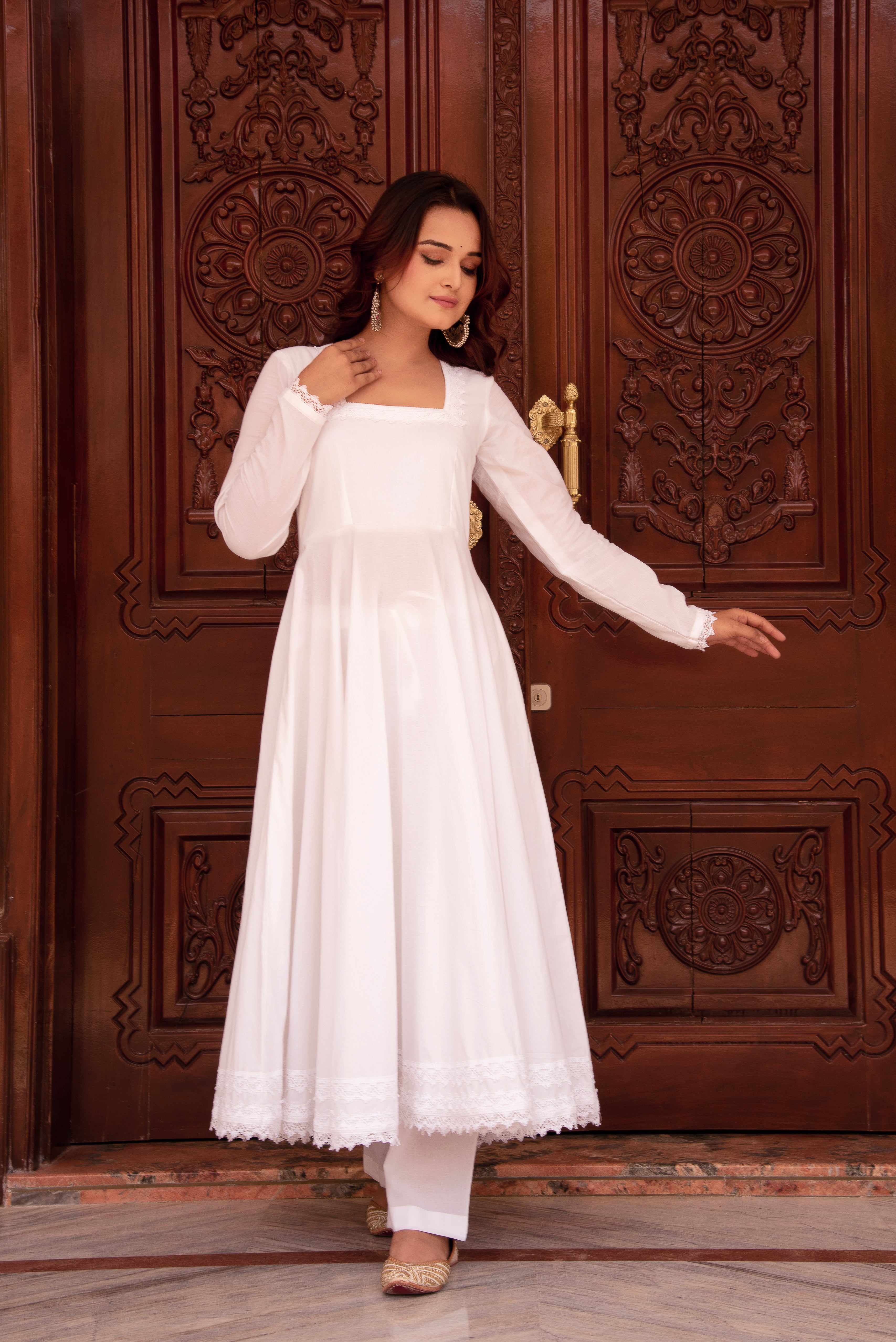 KAPAS RUHANI LACE WHITE FULL SLEEVE ANARKALI SET