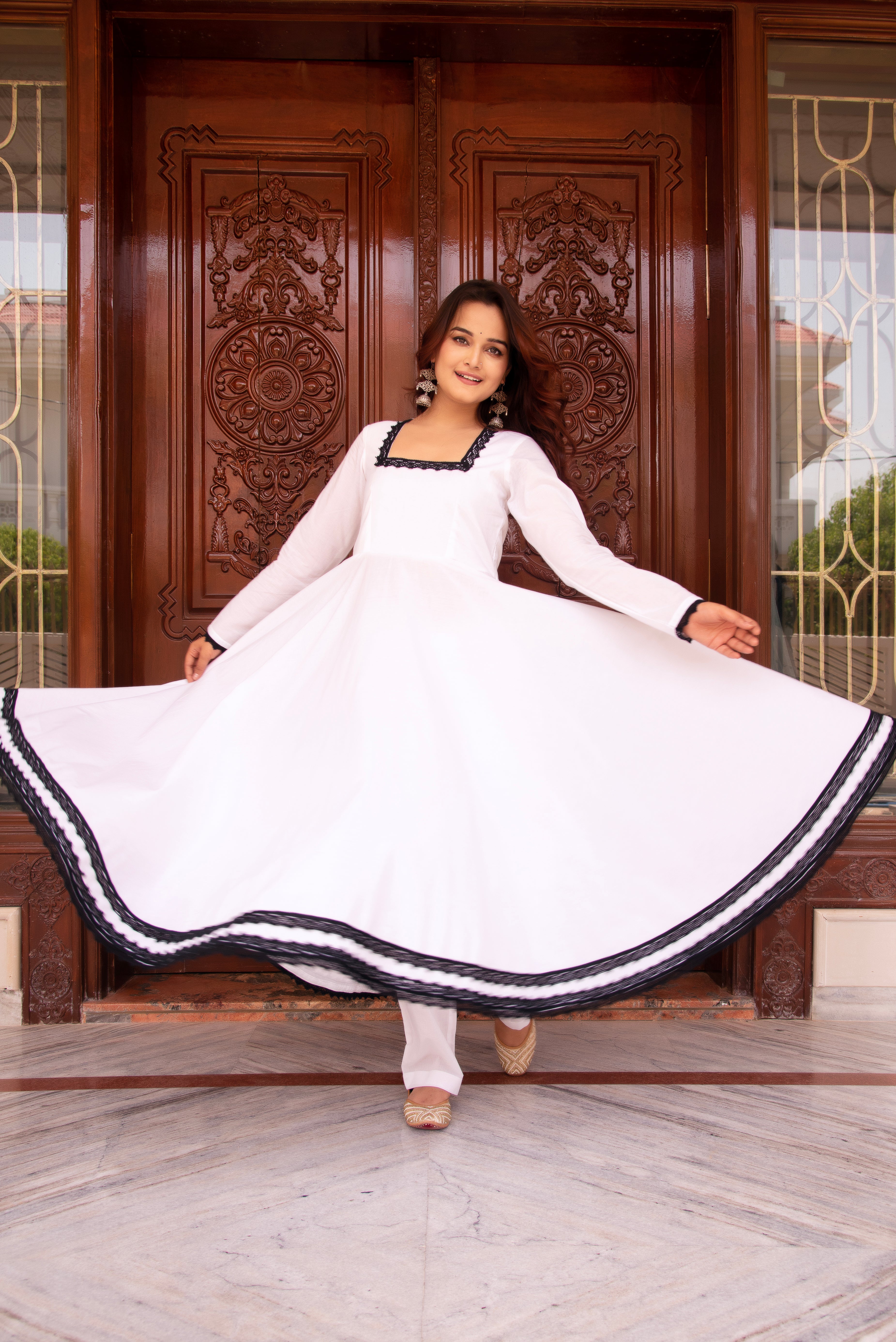 KAPAS BLACK LACE WHITE FULL SLEEVE ANARKALI SET