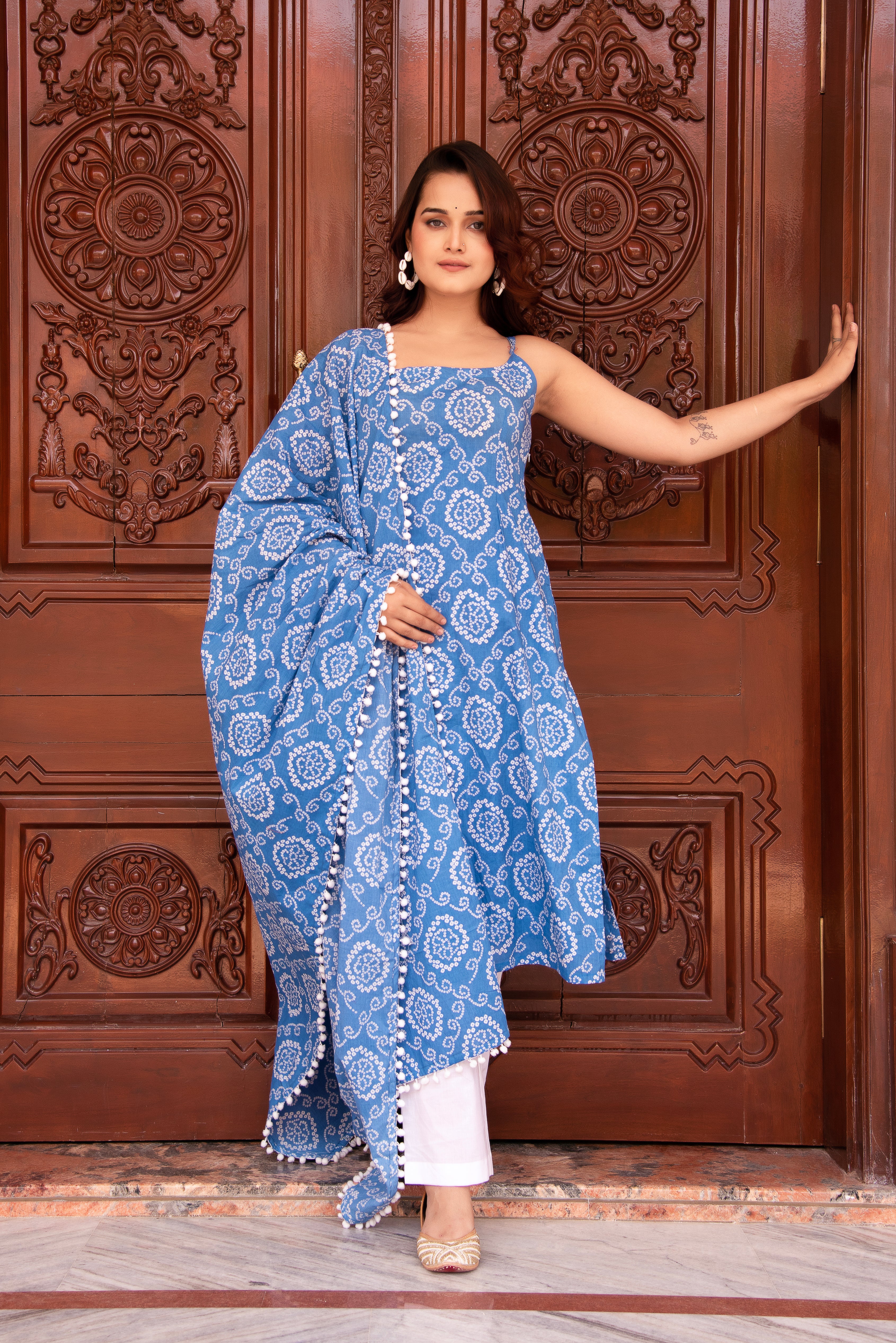 KAPAS BLUE BANDHEJ SLEEVELESS SUIT SET