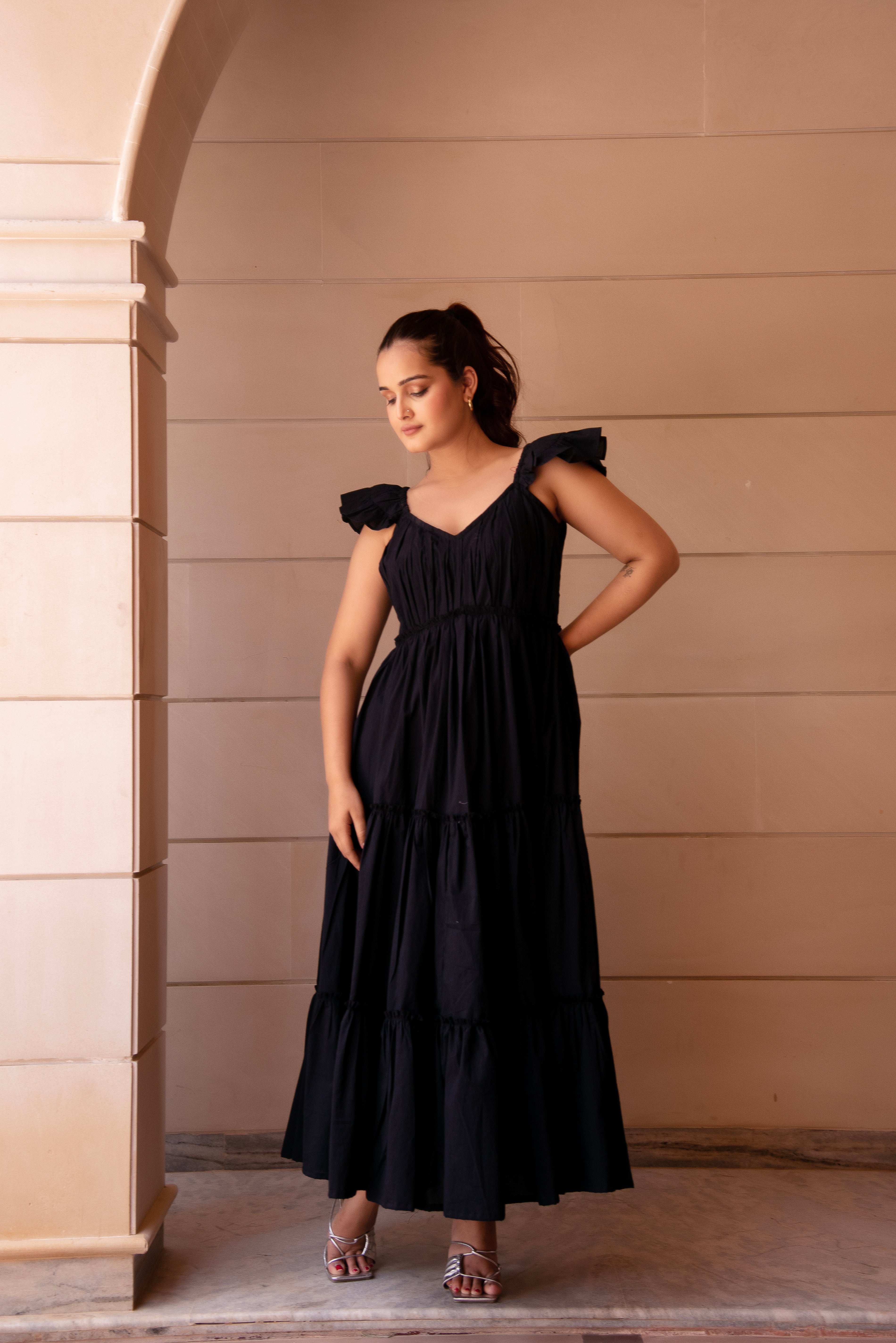 KAPAS BLACK TIERED DRESS