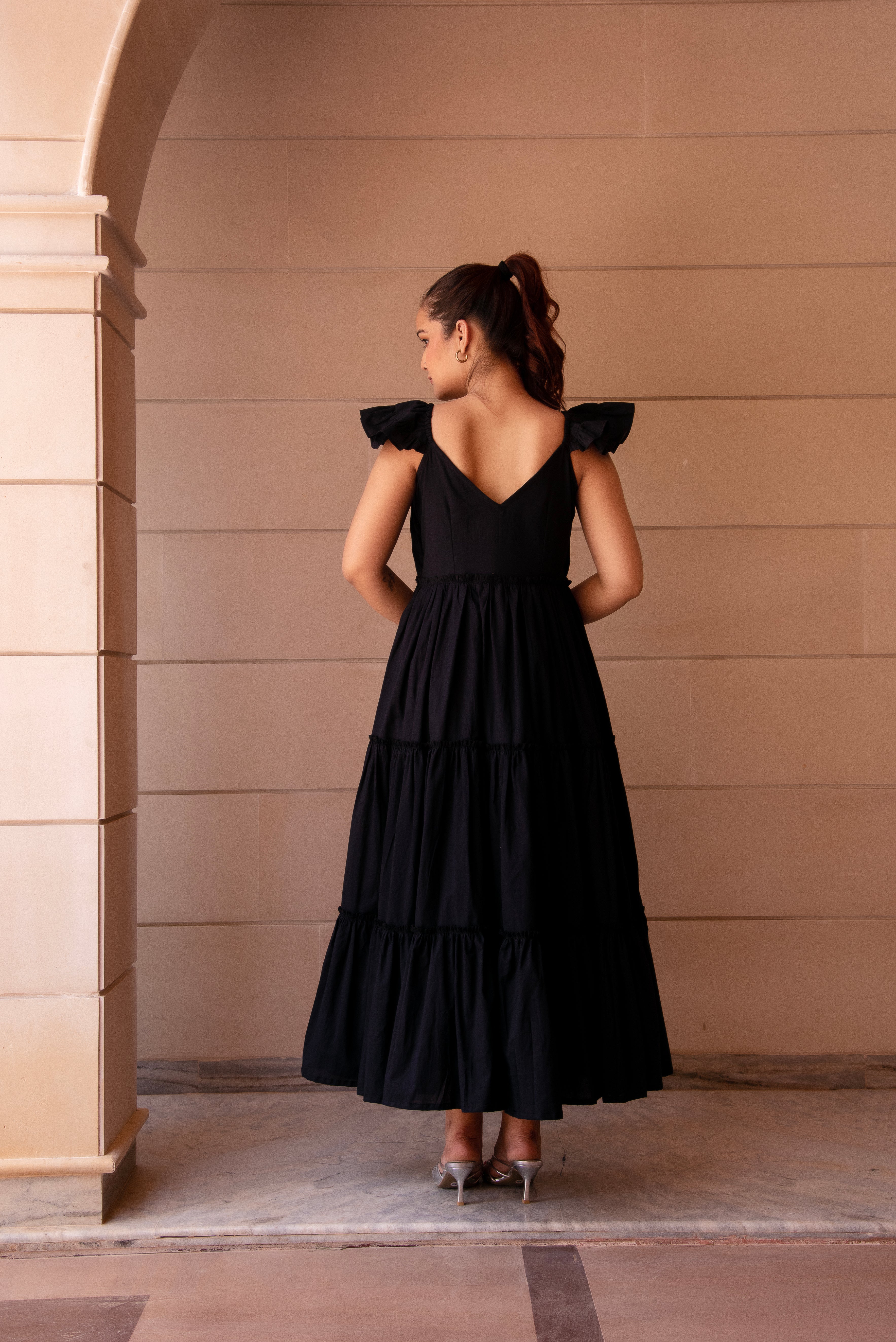 KAPAS BLACK TIERED DRESS