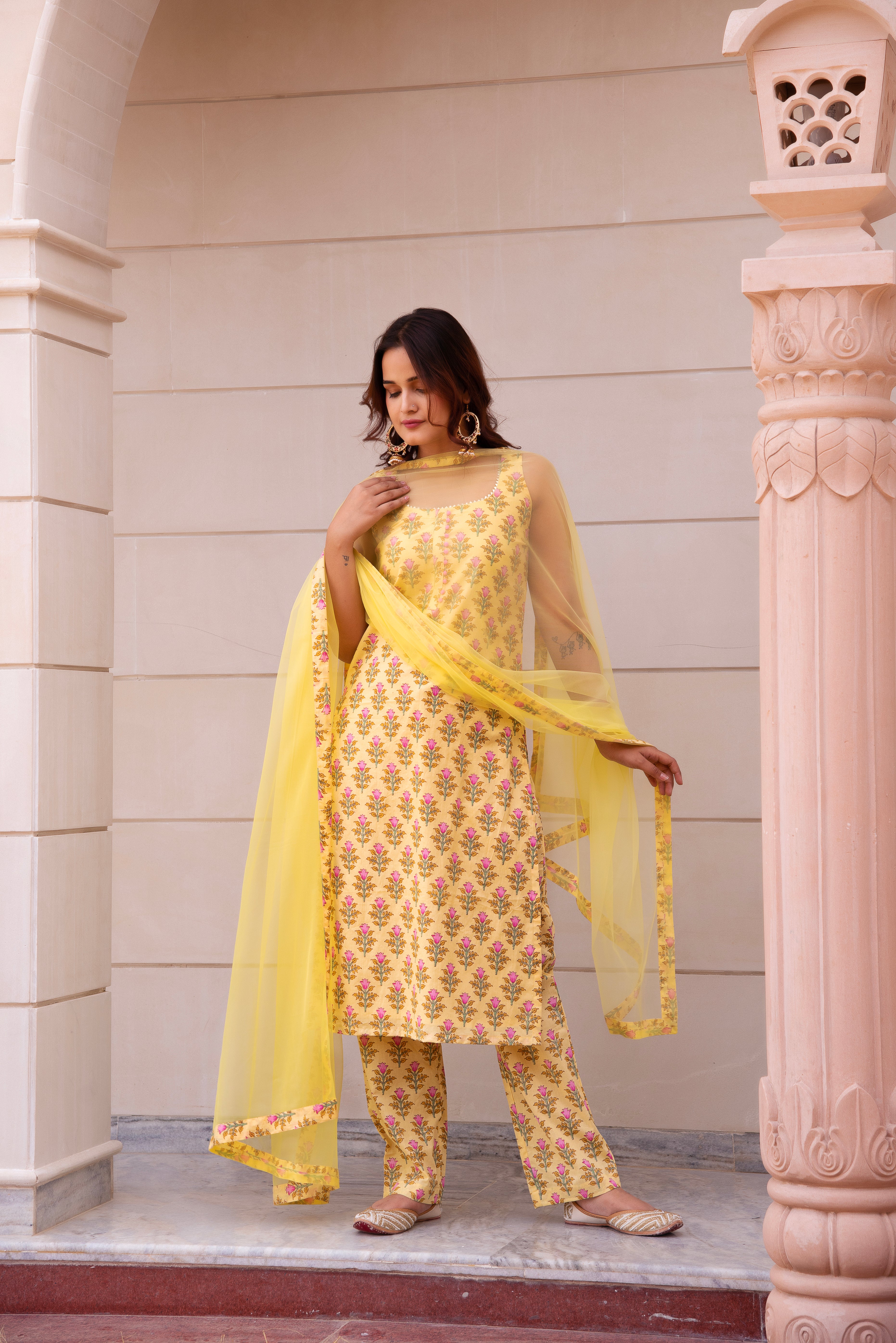 KAPAS LEMON YELLOW FLORAL SLEEVELESS SUIT SET