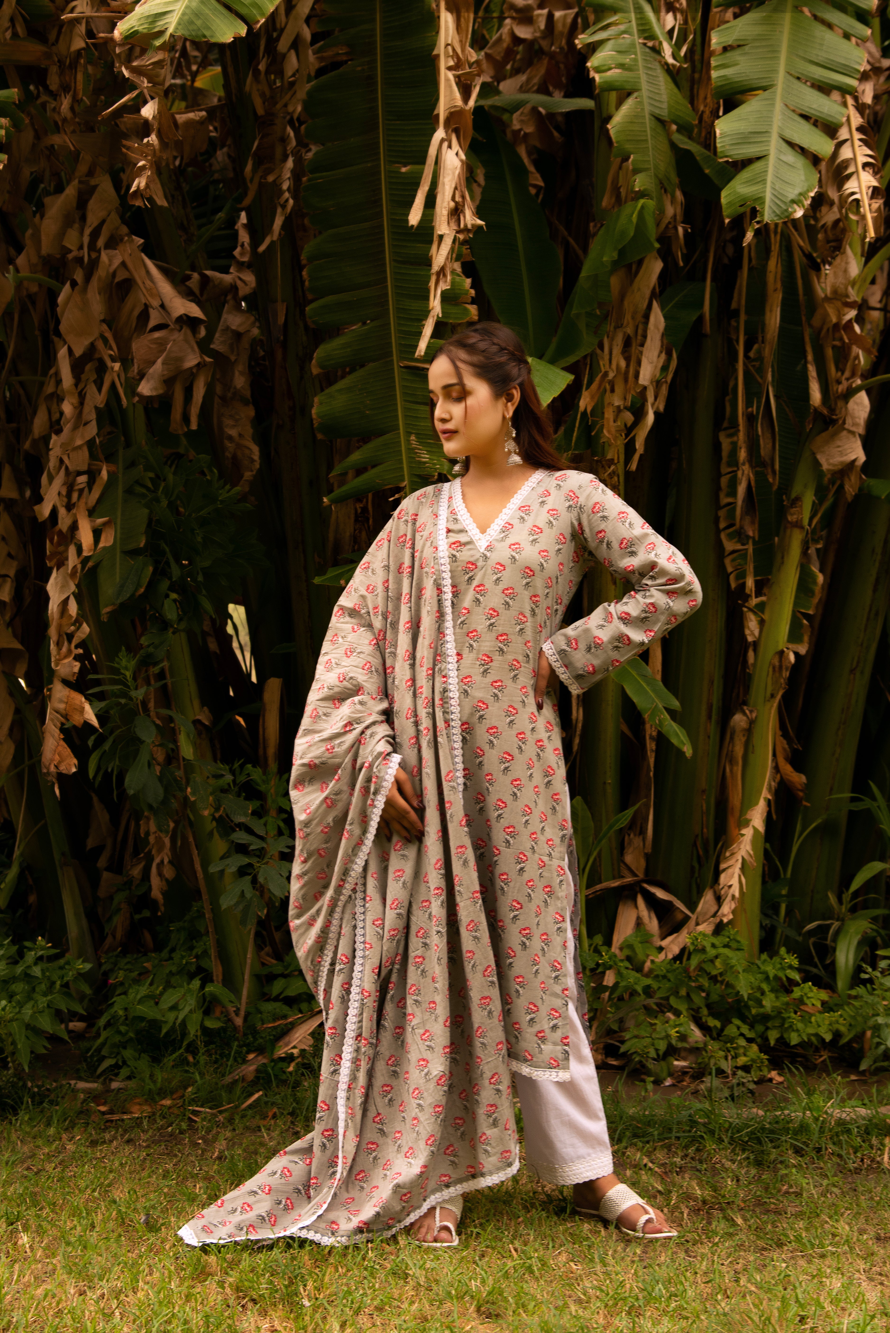 GAURANGI GREY PH0OL JAAL COTTON SUIT SET