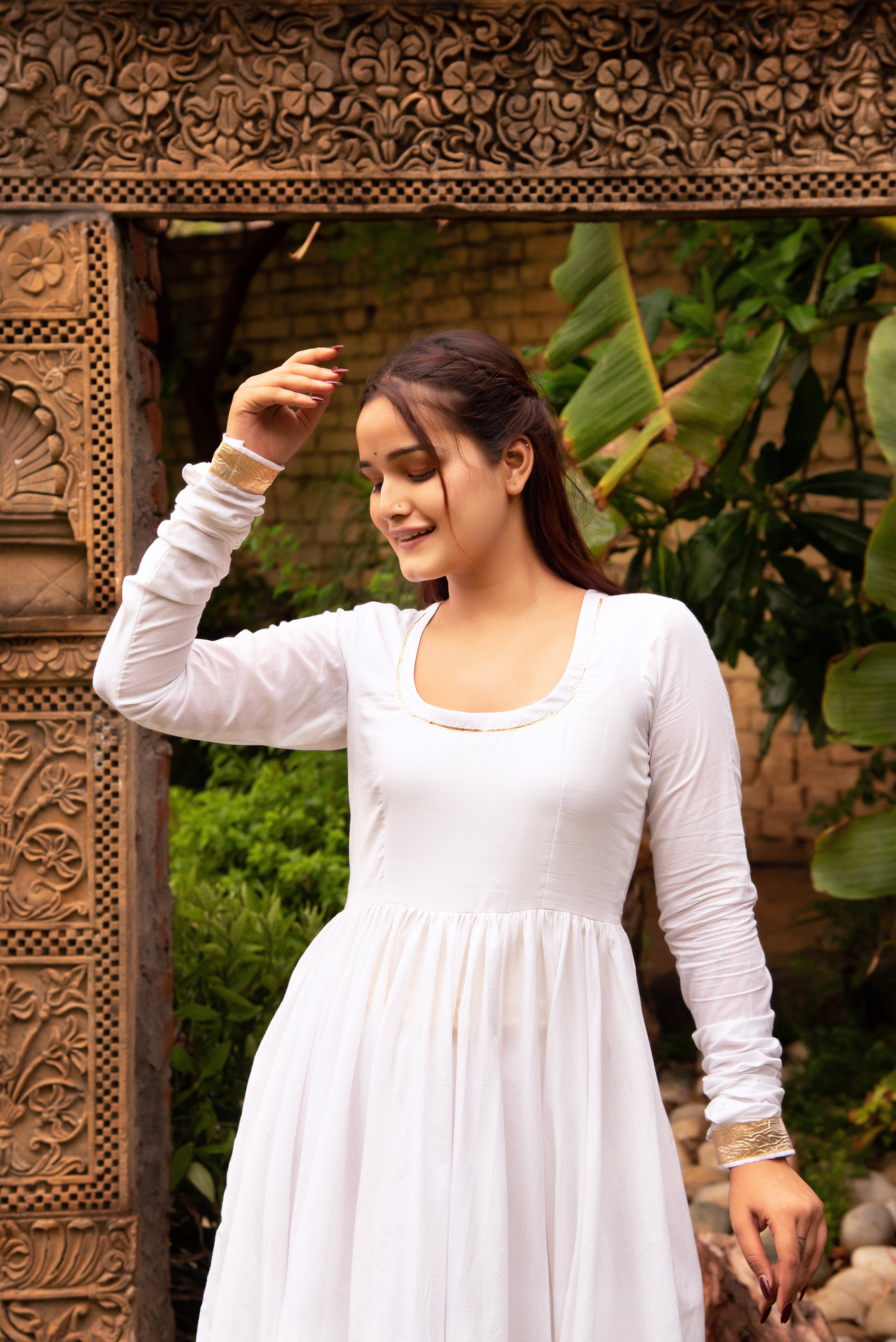 GAURANGI MAHIRA WHITE COTTON ANARKALI SET